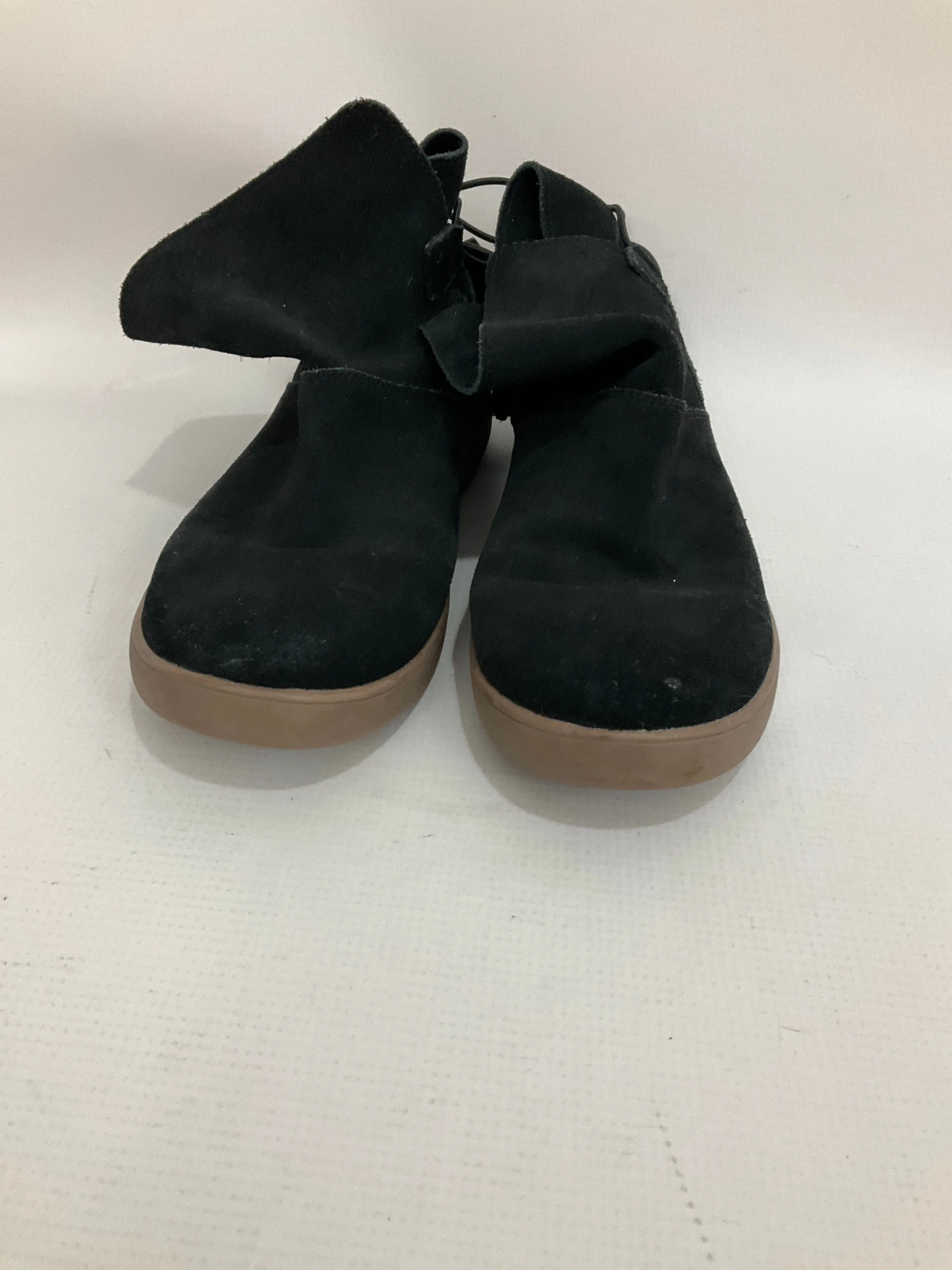 Boots Ankle Flats By Koolaburra By Ugg  Size: 8