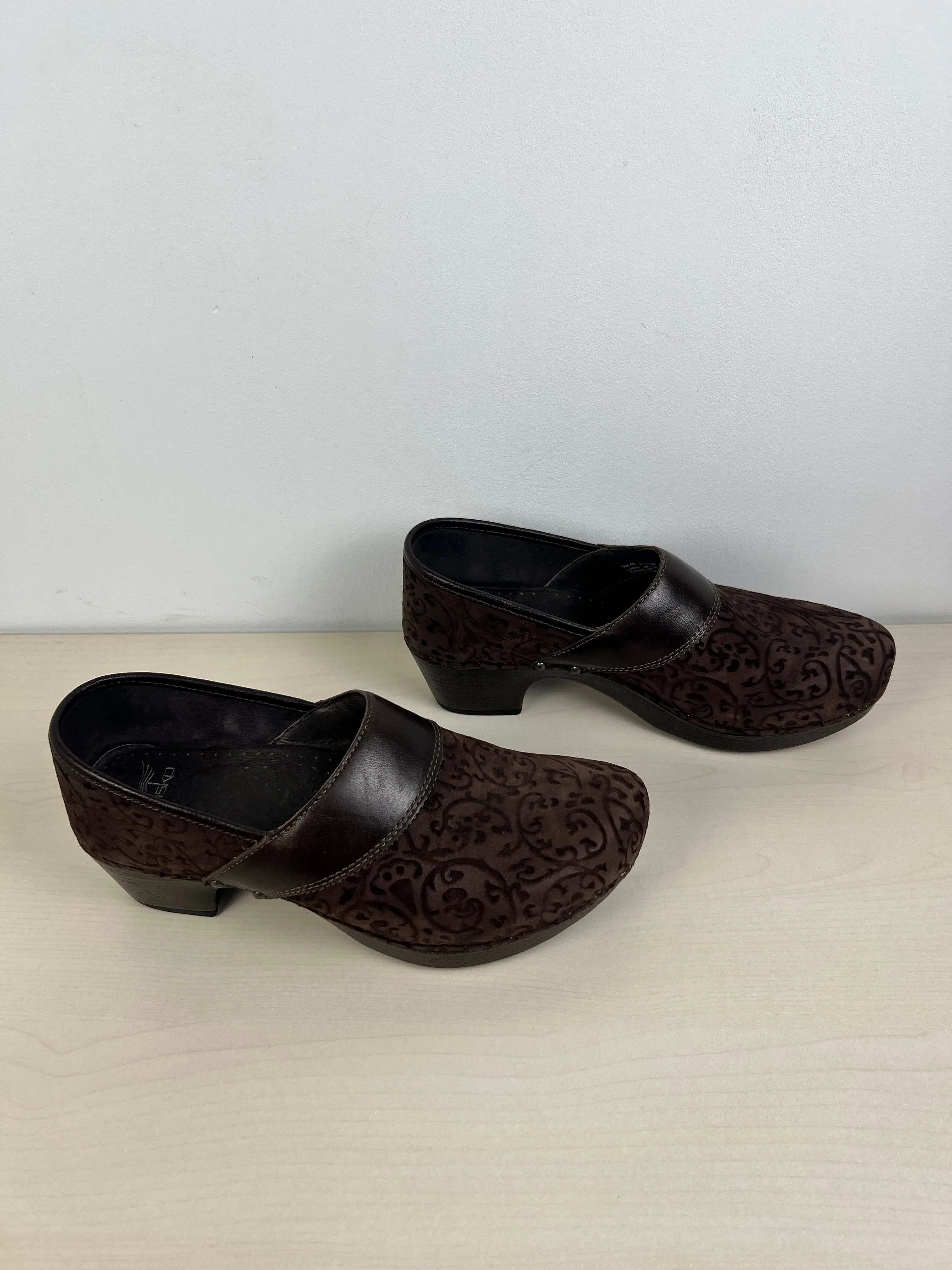 Brown Shoes Heels Block Dansko, Size 10.5