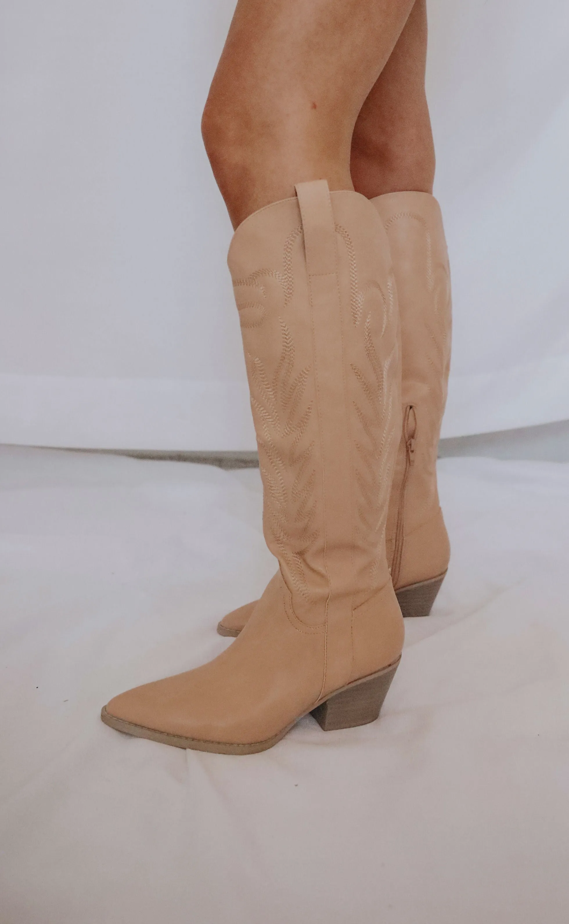 cash cowboy boot - nude