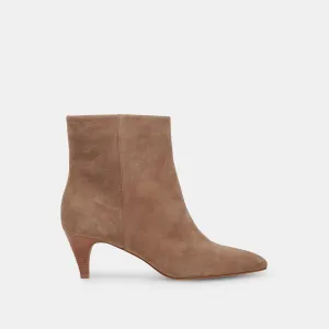 DEE WIDE BOOTIES TRUFFLE SUEDE - re:vita